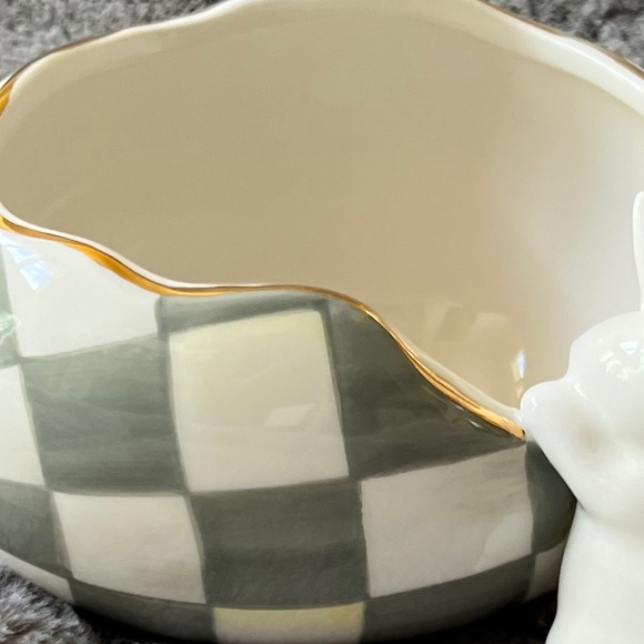 MACKENZIE-CHILDS White Rabbit Dish (NWOT) Easter - Picture 3 of 11